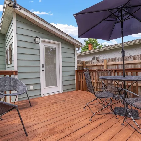 Stylish Comfortable Bluegrass Cottage 7 min to Ark - Fire Pit!