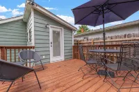 Stylish Comfortable Bluegrass Cottage 7 min to Ark - Fire Pit!