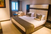 Samarons Hotels - parking