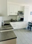 Close to downtown Como, free parking. Convenient for Switzerland.