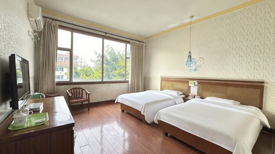 Hezhou Jinyuegui Hotel