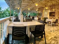 The Three P Beach Resort & Dive Center فنادق في رومبلون