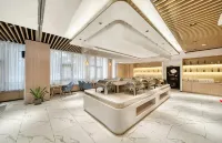 Guiyang Air Travel · Hotel Transfer · YOUNG AND FASHION (Longdongbao Airport Outlet Store)