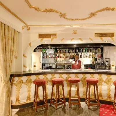 Grand Royale London Hyde Park Hotels near The Serpentine