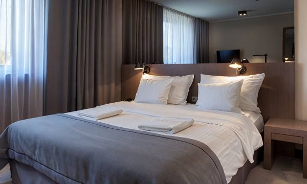 Ilonn Hotel