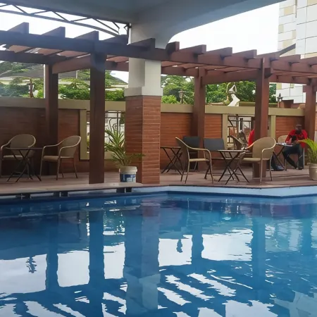Forever Hotel & Suites