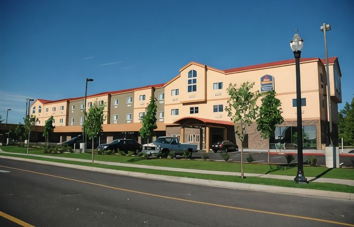 Best Western Plus Battle Ground Inn  Suites