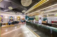 Changsha Wu Yi Square IFS Manxin Hotel