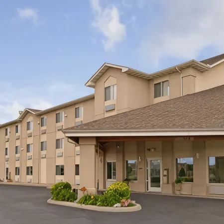 Baymont by Wyndham Maumee Toledo