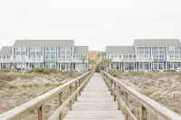 'Sandpiper' Ocean Front Townhouse - Boutique