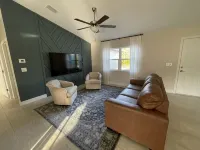 Charming, Modern, Cozy Retreat - 3-Star