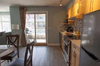 Exclusive Canmore Retreat: Mountain View Apartment Steps from Downtown - Condos