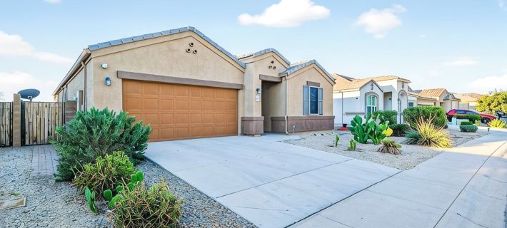 Tropical Desert Oasis. New built! Family friendly. Grill,Tiki bar&Mountain view. Hotels in Maricopa