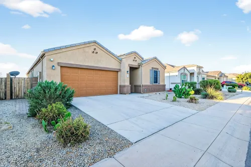 Tropical Desert Oasis. New built! Family friendly. Grill,Tiki bar&Mountain view.