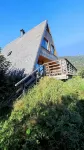 Family-friendly A-frame house in the lake and bike paradise of the Nockberge のホテル