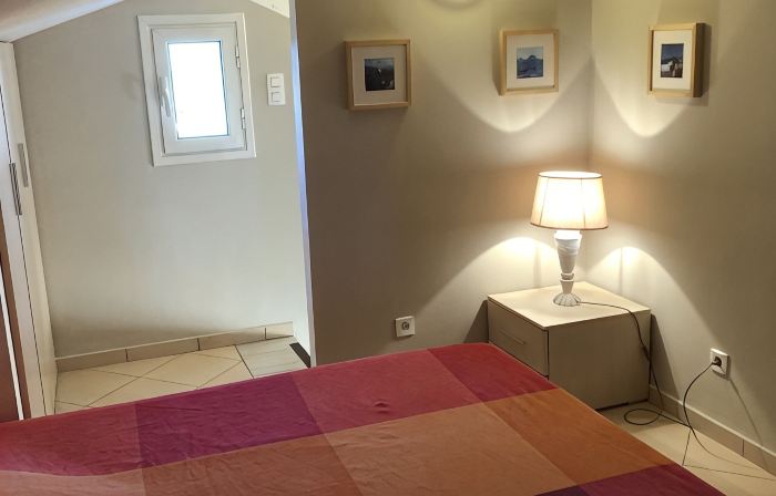 Air-conditioned DUPLEX, ideally located for exploring Corsica, beach 200 m