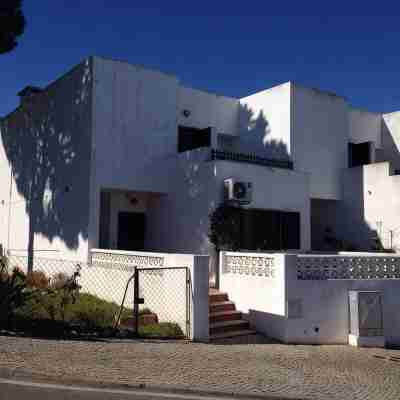 Beautiful Townhouse for golfers and beach holidays in sunny Vilamoura Hotel Exterior