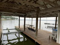 A Dream Come True Lake House  - The prettiest sunset view on the lake! Hotels in Leon County