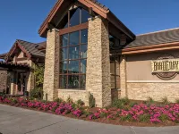 Riverstone Condo by Lake Cda~King Bed, Walk to Shops & Dining, Close to Downtown