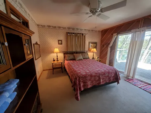 Cedar Rock-Lakefront Secluded Charming Cabin; Very Private