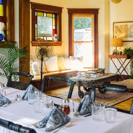 Burdett House Bed & Breakfast