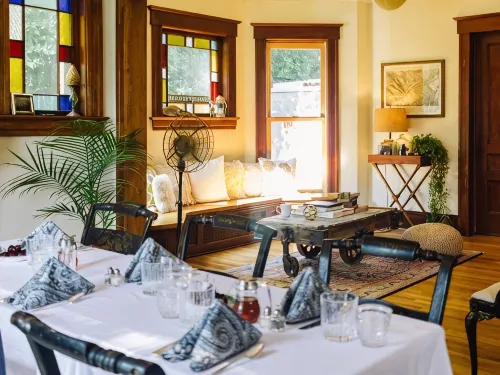 Burdett House Bed & Breakfast - 3-Star