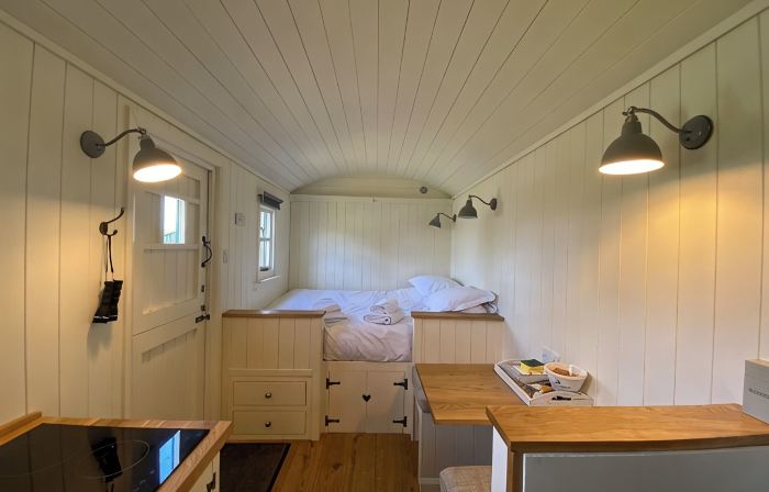 Sheldon Shepherd's Hut - Cosy Rural Retreat in the Peak District National Park