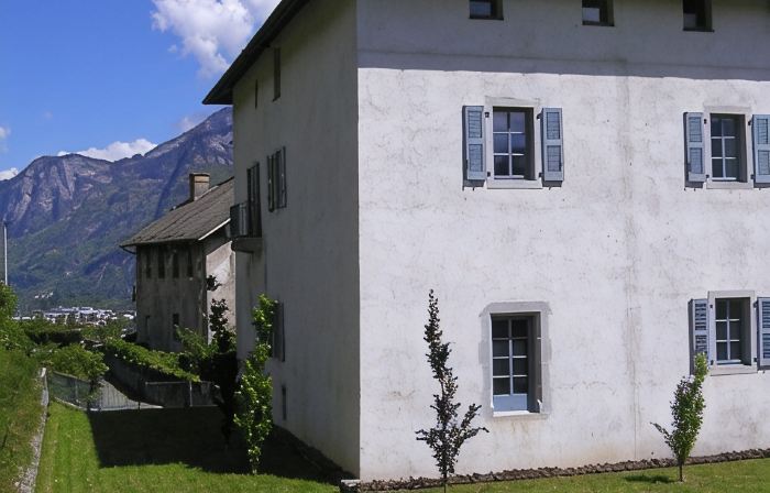 Un Étage Complet Dans une Tour Médiévale Rénovée au Cœur du Pays du Mont-blanc