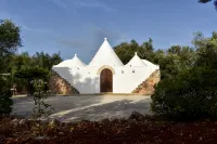 "Trulli Monte Madre 1" with Private Swimming Pool - Homestays