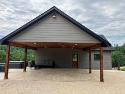 Living Waters Estates, Elegant 3 BR Home with kids area, hot tub, sleeps 12