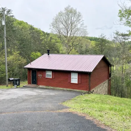 Cozy Honeymoon Cabin-Sleeps 4 A Magical Experience with Hot Tub on Covered Porch
