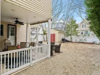 7-Bedroom House in Charming Spray Beach with WiFi, AC. Oceanside Sleeps 18 - 3-Star