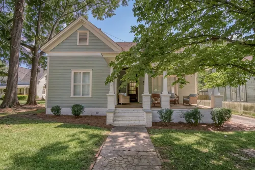 Private Pool & Hot-tub! Walk Downtown; Large Porch; King Beds; Spacious