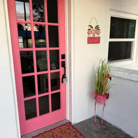 Charming 2-bedroom house on Gorgeous Venice Island!