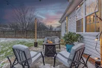 Charming, 2 King Beds, Fire Pit, 72" Smart TV, Welcoming - 4 星級