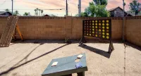 Unique "NEW" Studio Retreat - Hot Tub - Mins to Downtown, PHX Airport & ASU