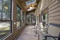 NEW - Modern Cabin Oasis - 2 Acre Retreat! - Boutique