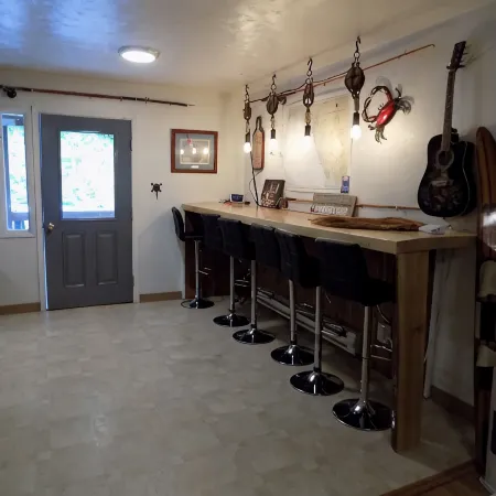 Comfy Duplex unit great for families and small groups, sleeps up to 9
