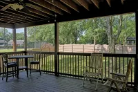 Downtown Gem 2 Br w Spacious Yard