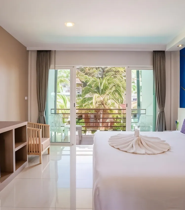 ห้องดีลักซ์ เตียงใหญ่ 1 เตียง