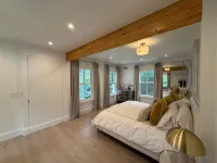 Pool/5 min walk to Beach/Restaurants/Museums- Village House w/backyard