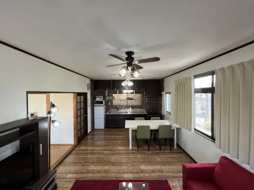 HIROSHIMA Riversidehouse /100㎡/3LDK/Free parking available - شرفة