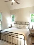 Hickory Cottage - 1bdrm Retreat - 컨트리 하우스
