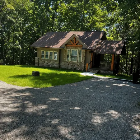 Viognier-Cottage Near Jones Von Drehle with Master Suite Отели в г. Трапхилл