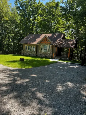 Viognier-Cottage Near Jones Von Drehle with Master Suite