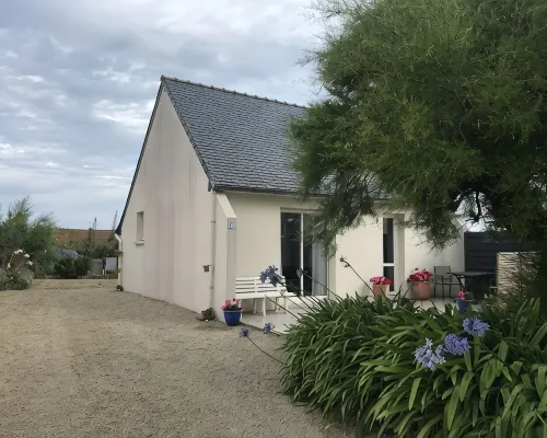 50m from the sea Holiday house for 2 people in Dossen サンテックのホテル
