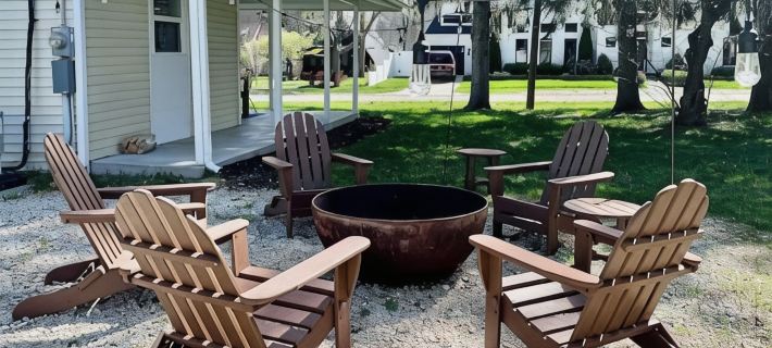 Spacious Farmhouse in Douglas; Walk to Downtown, Waterfront & Saugatuck! 더글러스 호텔