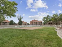 Updated condo with pools near golf courses - 4つ星
