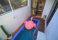 Roemah Renjana Oasis - Rooftop Pools