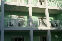 "Luxurious Villa" 2 Bedroom / 2 Bath Hotels in 